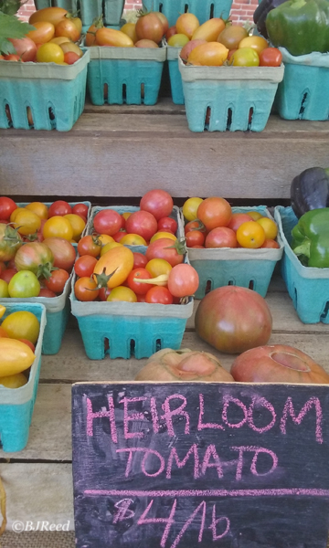 Heirloom Tomatoes at the Farmer's Market