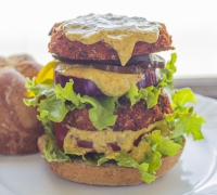 BLACK BEAN BURGER