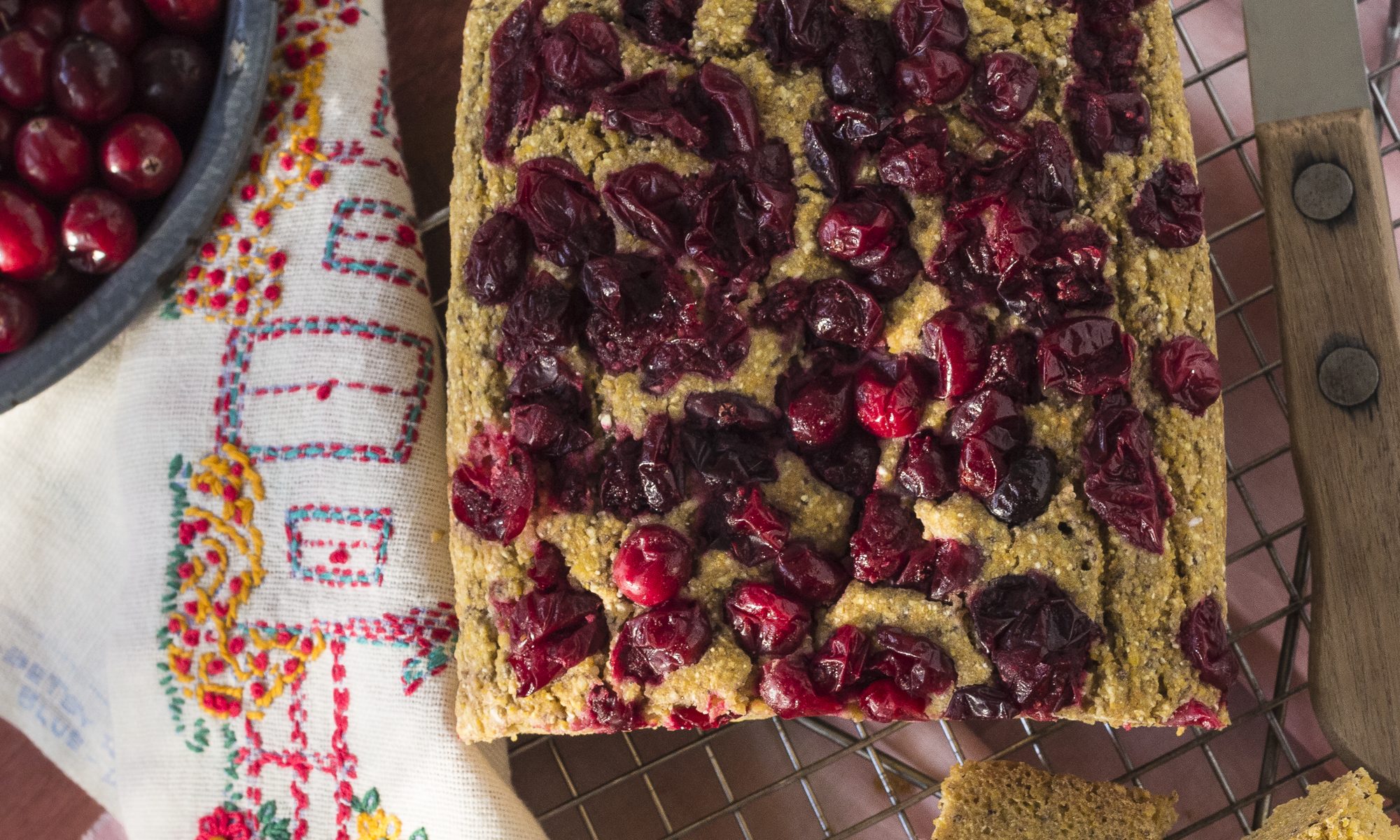 CORNBREAD WITH CRANBERRIES